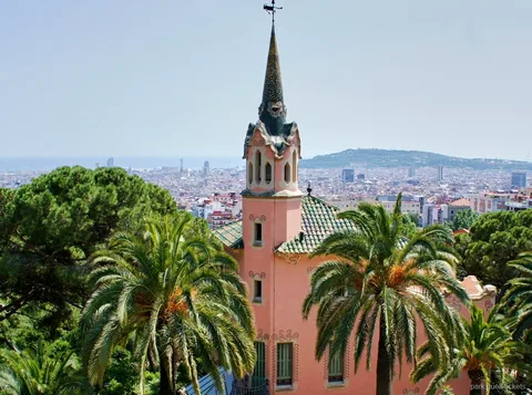 Mobili originali all'interno della Casa Museo Gaudí a Park Güell