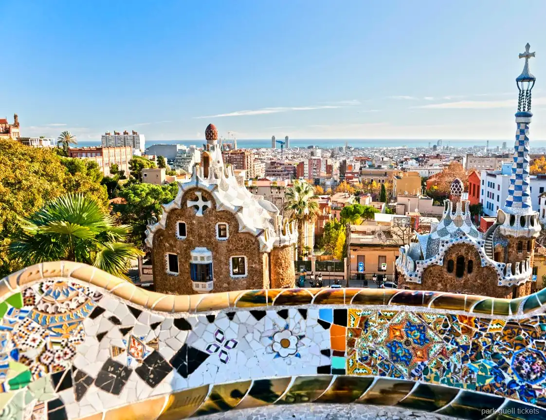 Exterior de la Casa Museo Gaudí incluida en la entrada combinada del Park Güell