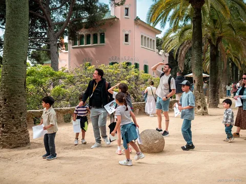 Stone columns of the Park Güell viaducts explored on the family tour