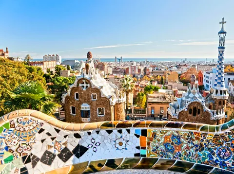 Außenansicht des Gaudí-Haus-Museums, enthalten im Park Güell Kombiticket