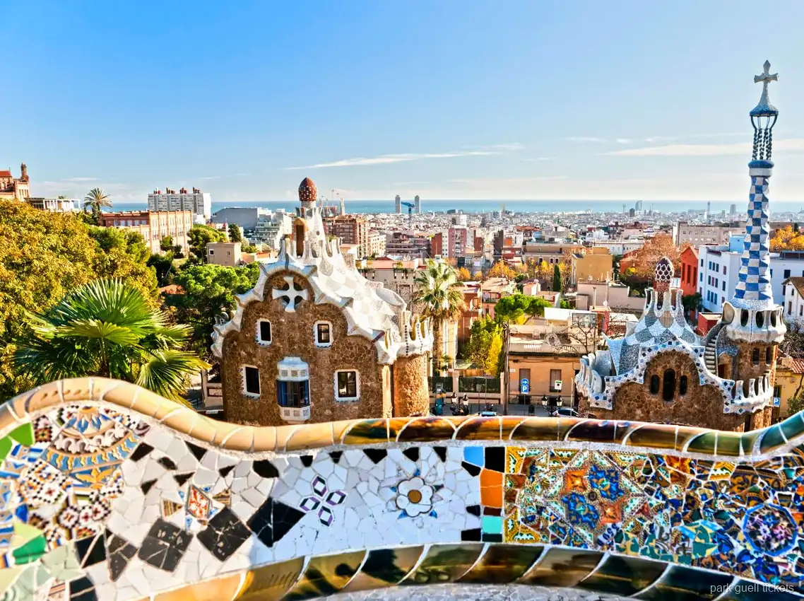 Außenansicht des Gaudí-Haus-Museums, enthalten im Park Güell Kombiticket