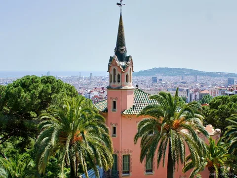 Originalmöbel im Gaudí-Haus-Museum im Park Güell