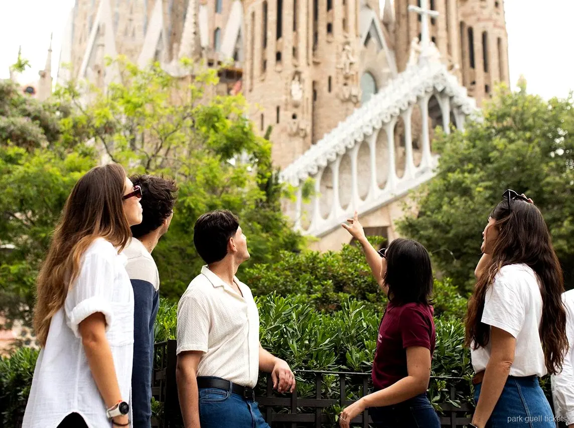 Birleşik şehir turunda Montjuïc'ten Barcelona manzarası