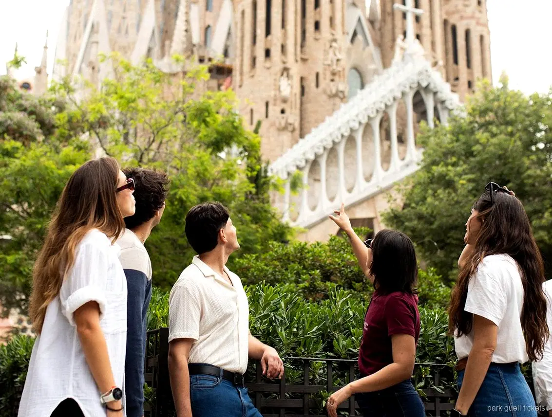 Vista su Barcellona da Montjuïc durante il tour combinato della città